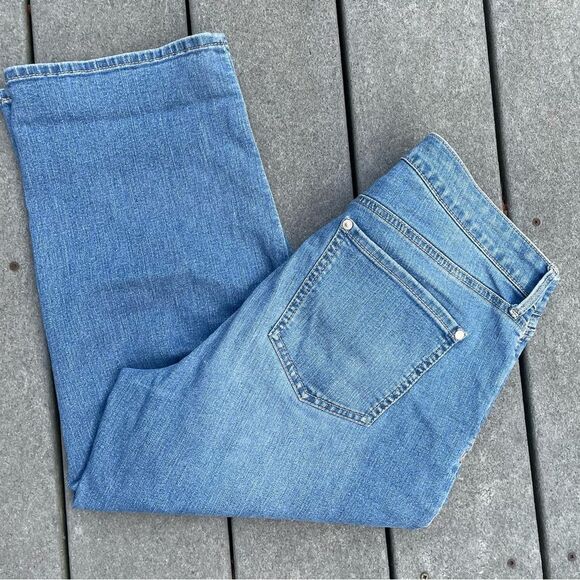 Women’s Gloria Vanderbilt Slimming Jean Stretch Capris Size 8 - Picture 1 of 6